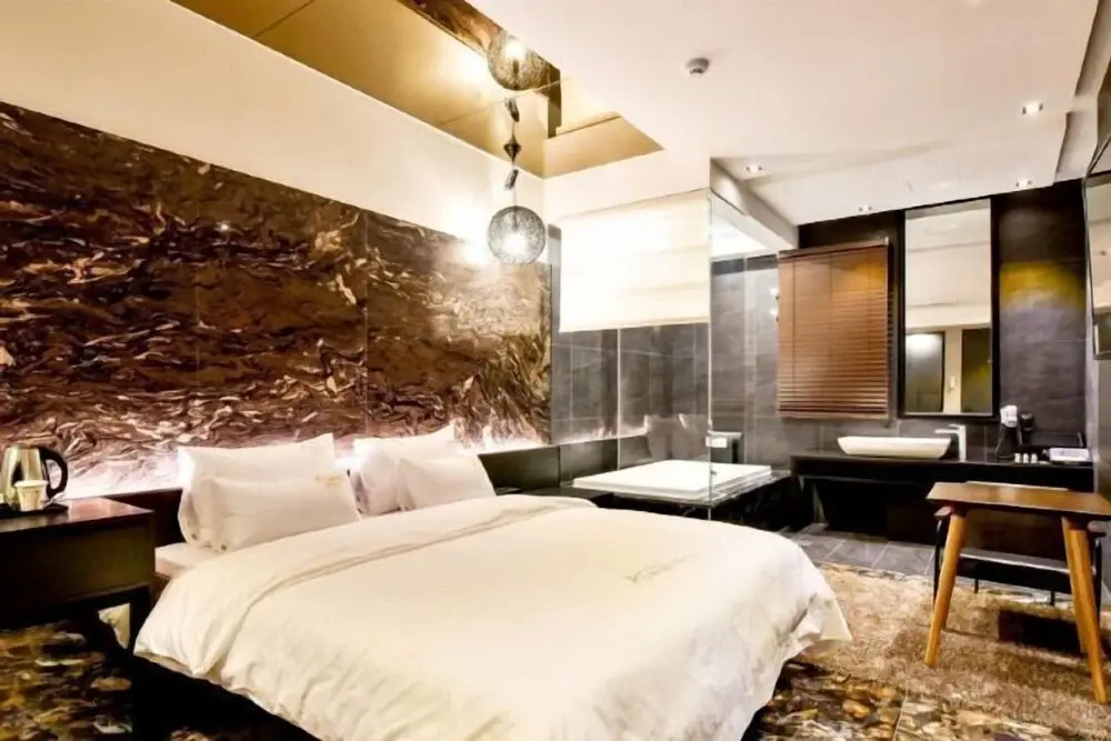 Masan Almond Hotel