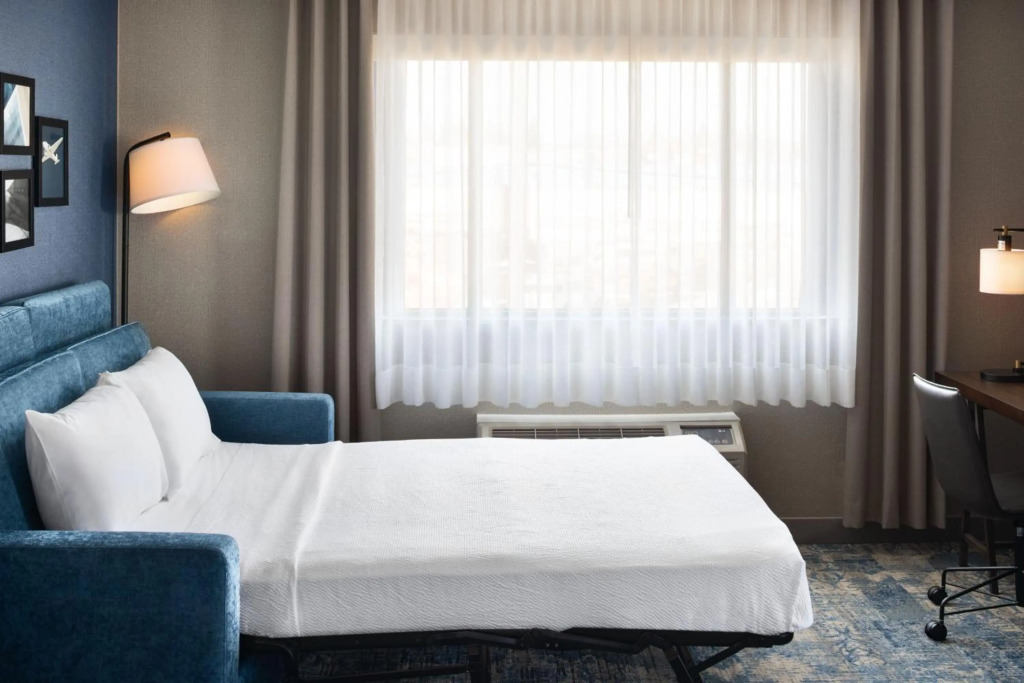 Four Points by Sheraton Edmonton South