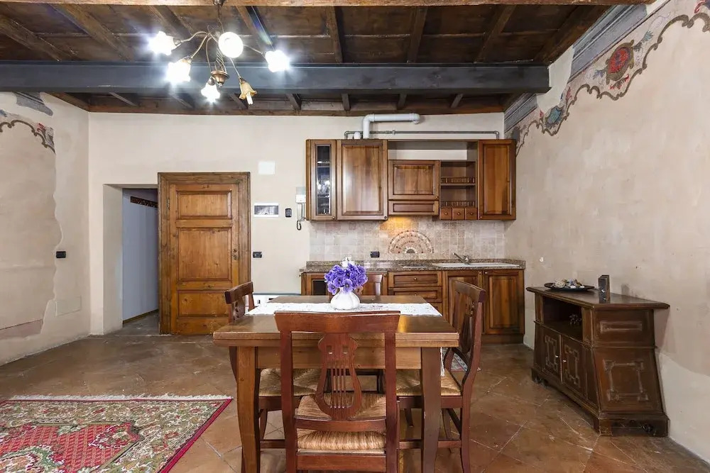 Canossa Apartment