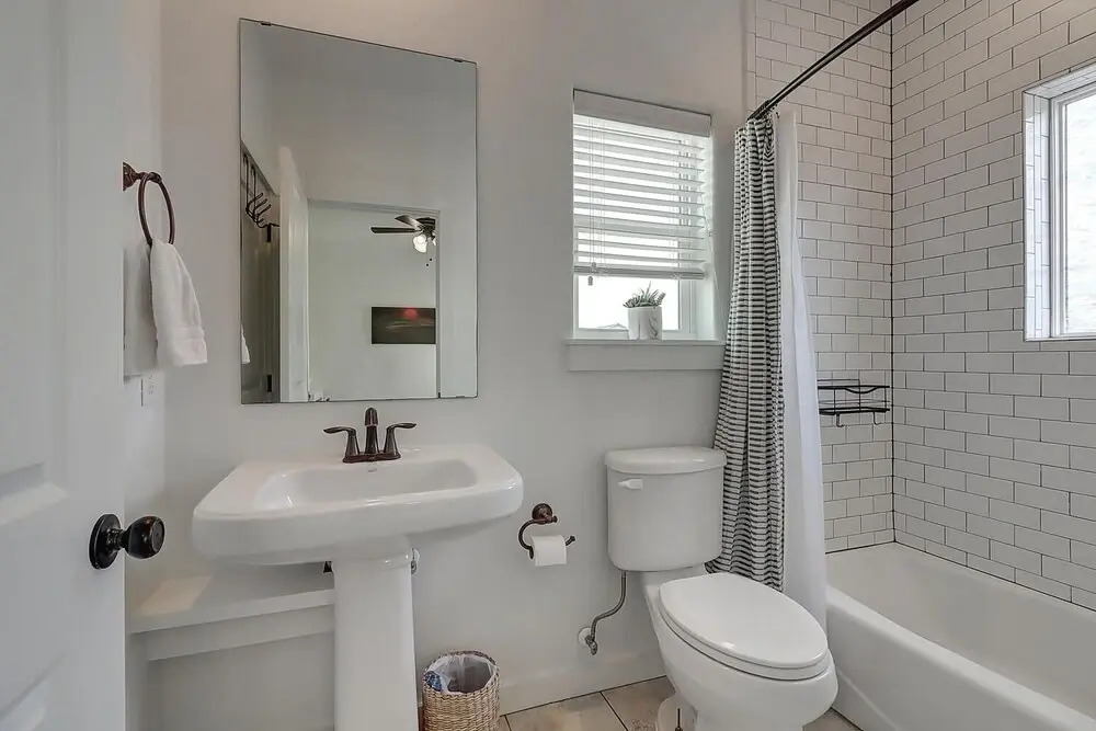 519wac 3 Bedroom Home by Redawning