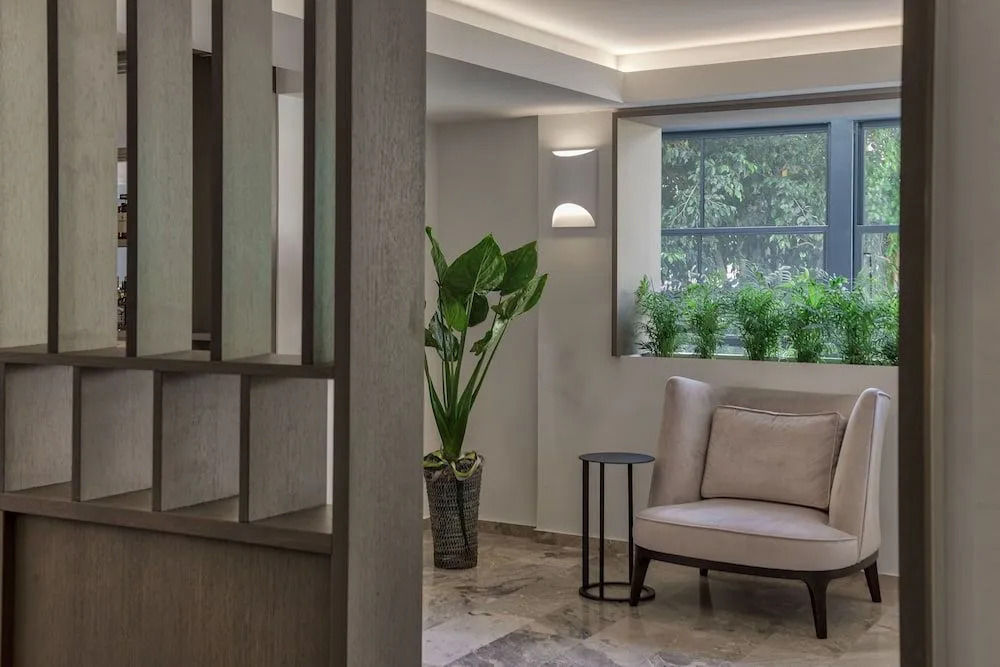 Bitzaro Boutique Hotel