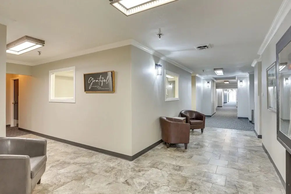 Walk to Ocu, Golf: Updated Oakland City Studio!