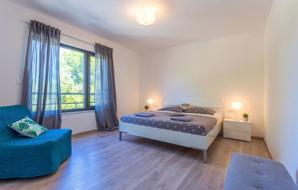 Beautiful Home in Premantura With Wifi and 4 Bedrooms