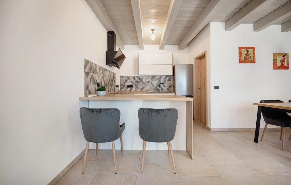 Awesome Home In Skofije