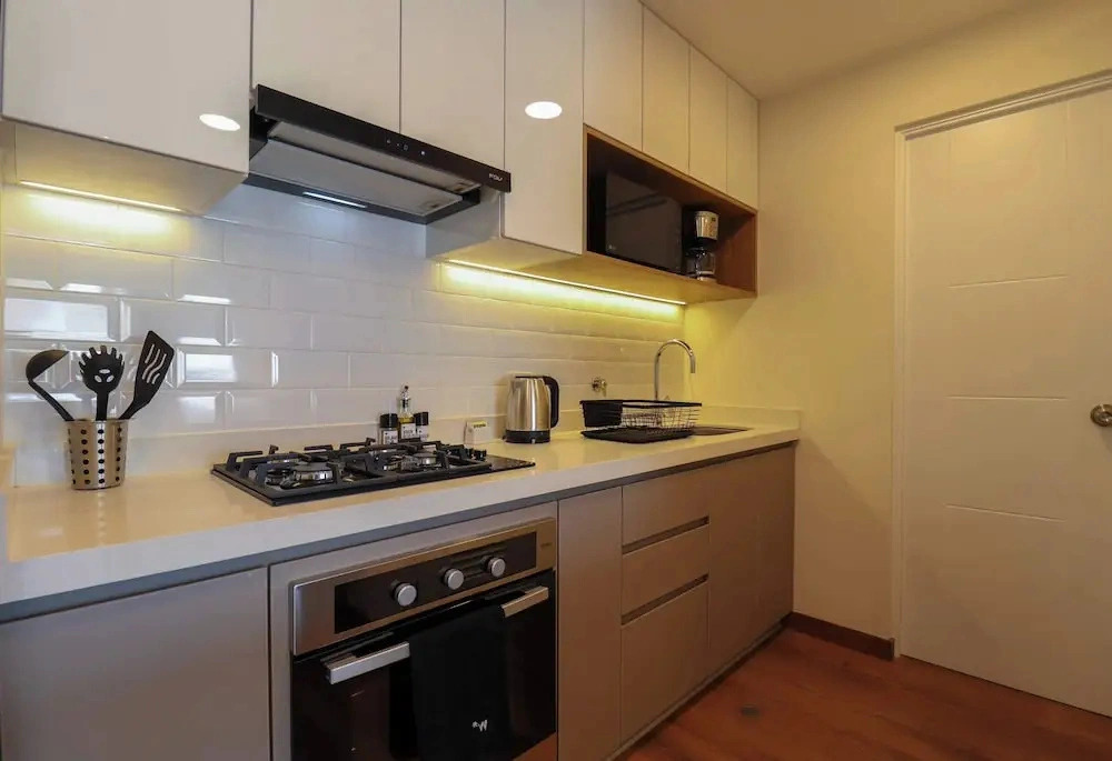 w Luminous 2BR w Balcony in Miraflores