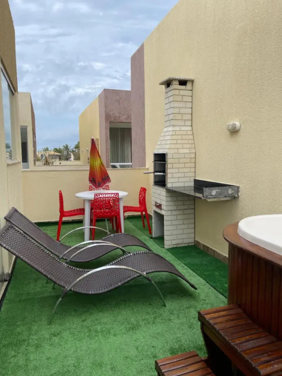 Triplex beira mar com 3 suítes
