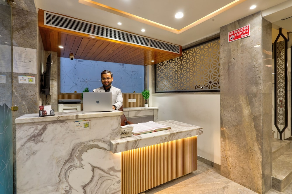 Hotel Kaca Inn - Near New Delhi Railway Station & Connaught Place