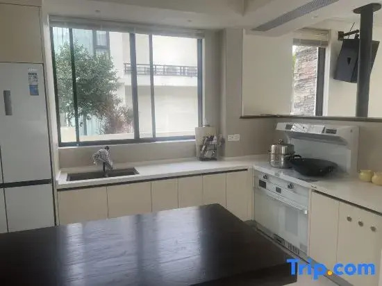 Xile Holiday Villa (Hailing Island Poly Yintan Branch)