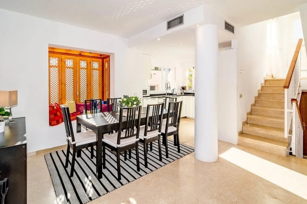 Apartment Condes de Iza-CDI - Roomservice