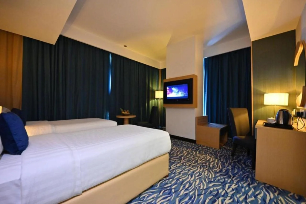 Harbour Suites Hotel