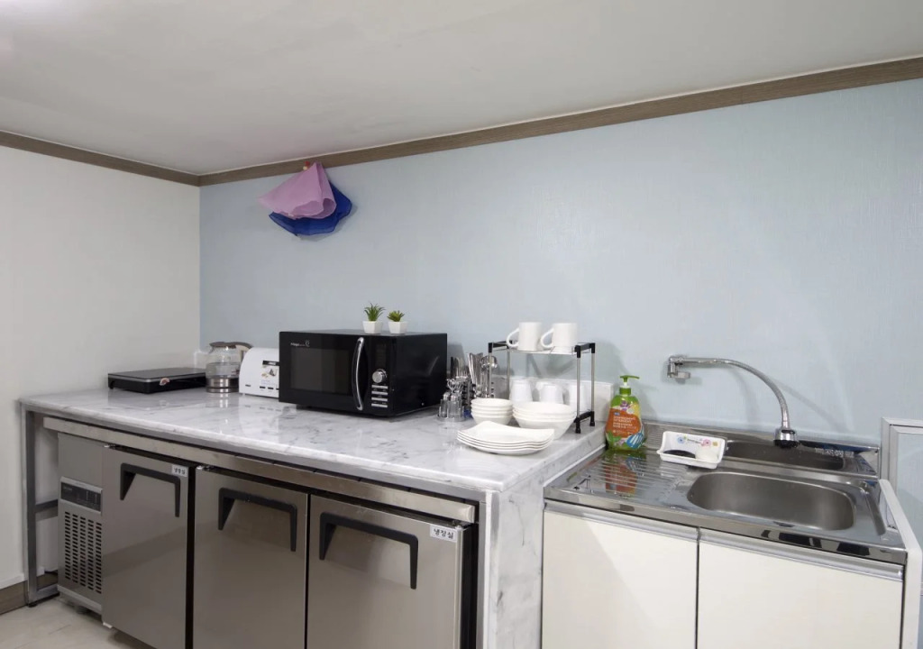 DH myeongdong guesthouse