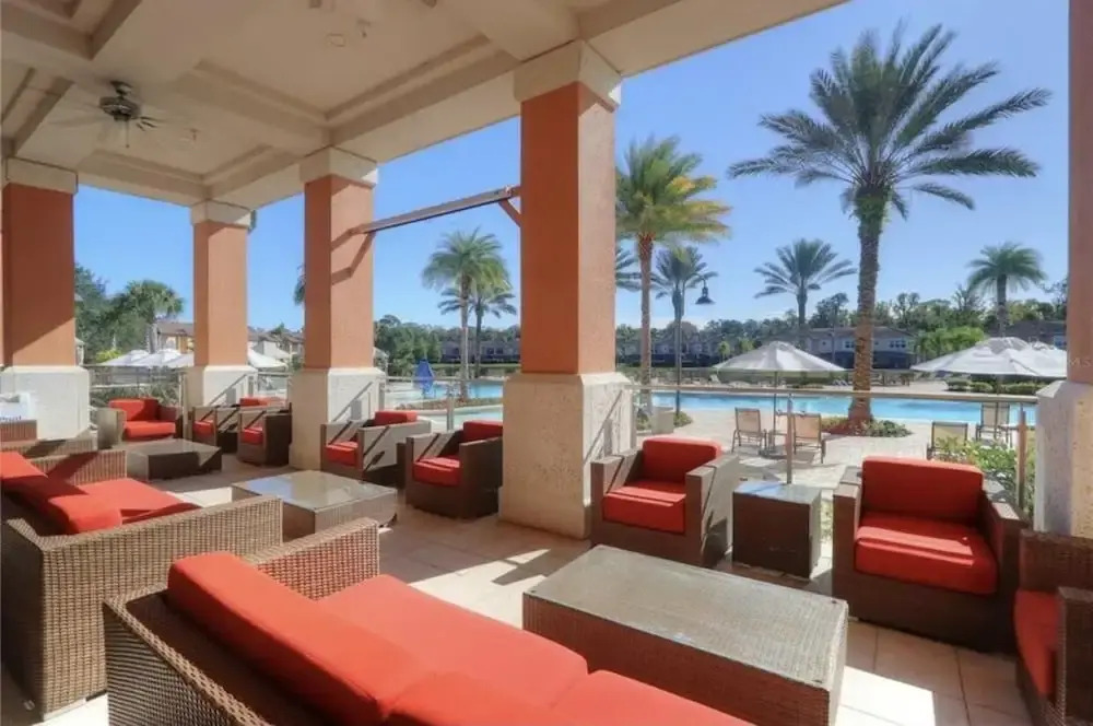 Gated Community With Private hot tub Near Disney!!!