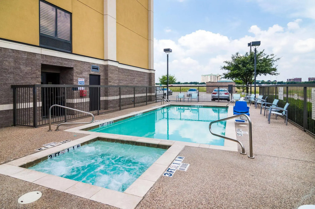 Comfort Suites DFW N-Grapevine