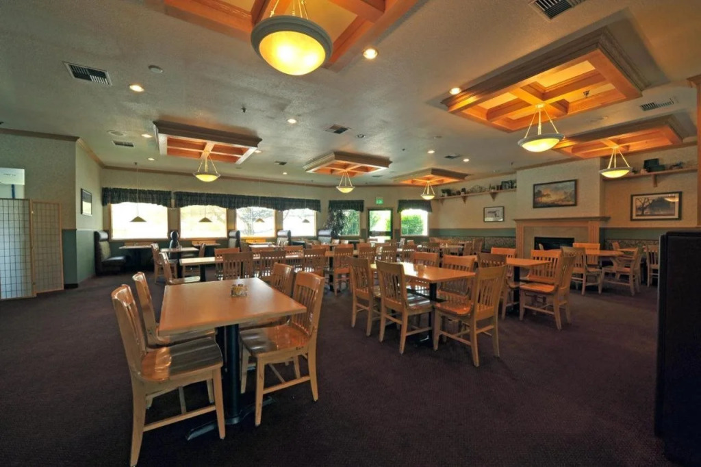 Shilo Inn Suites Hotel - Nampa Suites