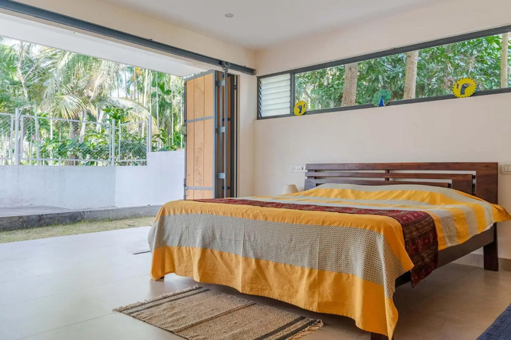 Daveys Townhouse by VEO, StayVista - 3BHK Pet-Friendly Villa with EV Station