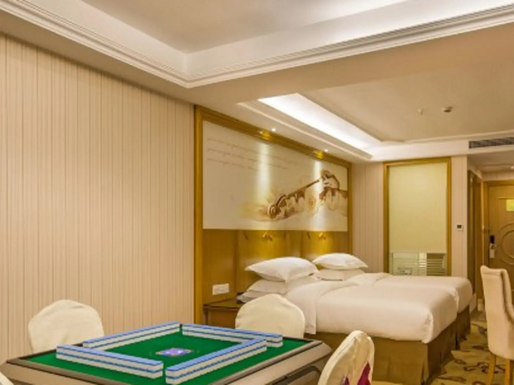 Wuyi Mountain Vienna International Hotel (Sangu Holiday Zone Impression Dahongpao Branch)