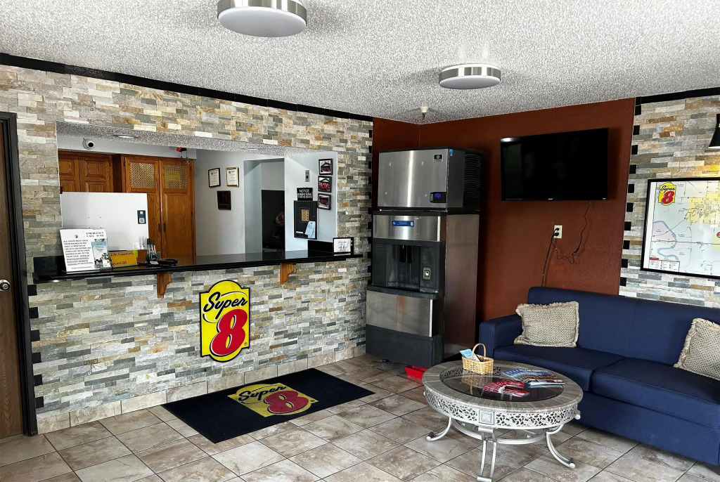 Super 8 by Wyndham Boone