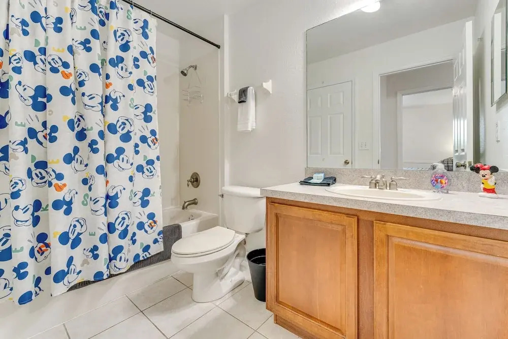 Pool, Hot Tub & Theatre Access: Kissimmee Gem