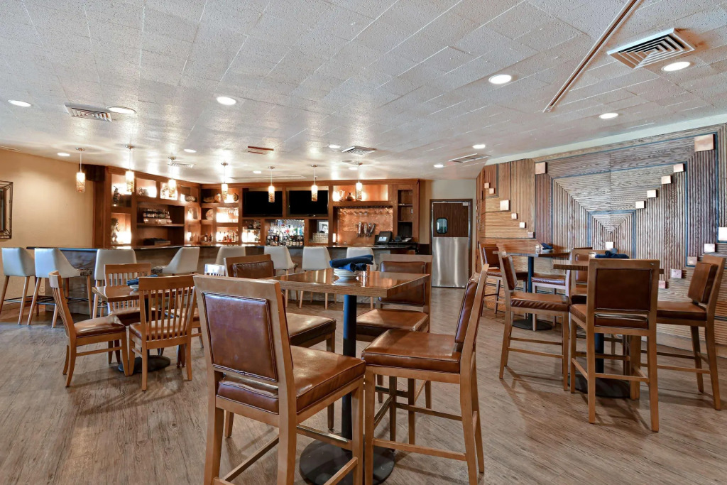 DoubleTree by Hilton Phoenix- Tempe