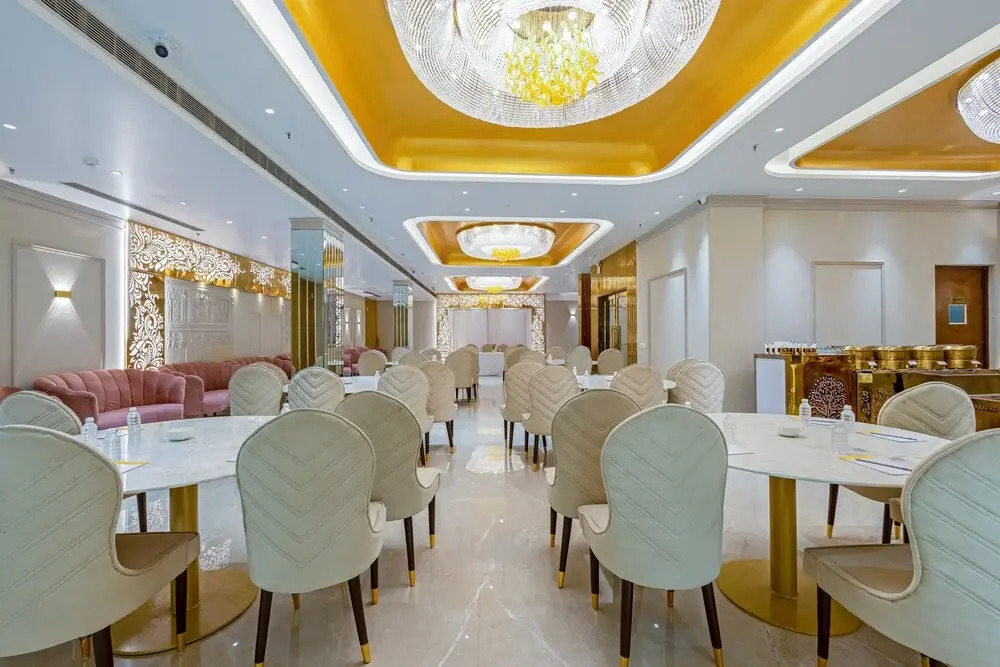 Aadat Hotel Near Artemis Hospital Gurgaon