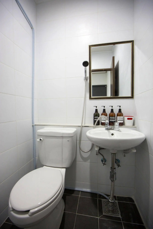 24 Guesthouse Sinchon