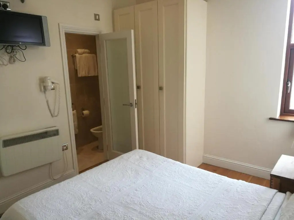Crawford House - ScholarLee Living Apartments