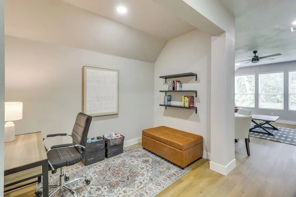 Townhome Near At&t Stadium: Great for Game Day!