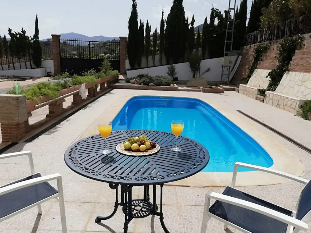 Chalet with 4 Bedrooms in Cútar, with Wonderful Mountain View, Private Pool, Enclosed Garden - 18 Km From the Beach