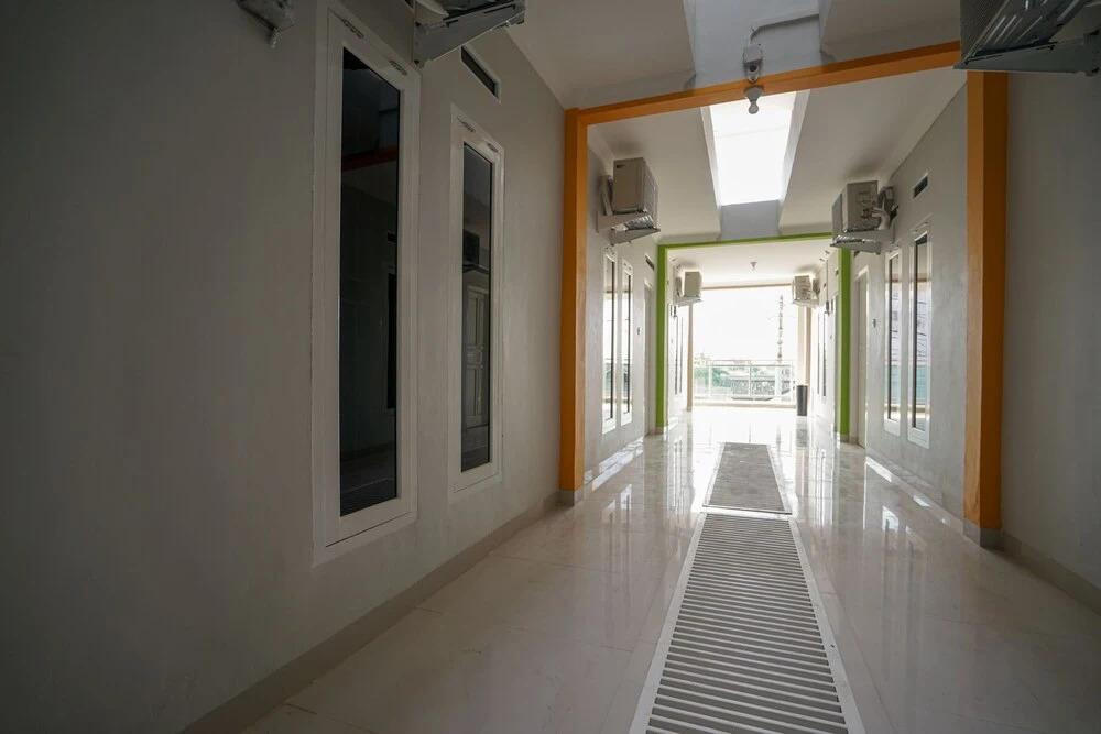 Vivi Residence Syariah Ii by OYO Rooms