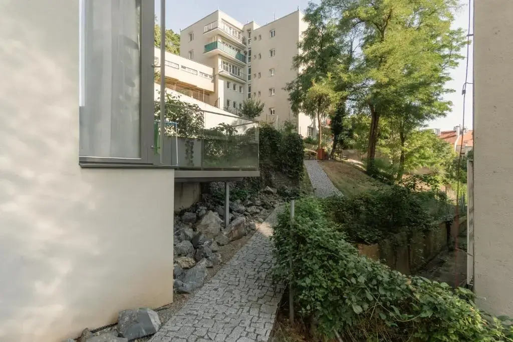 Prague Days - Premium Studios w Stunning Terraces - Easy City Access