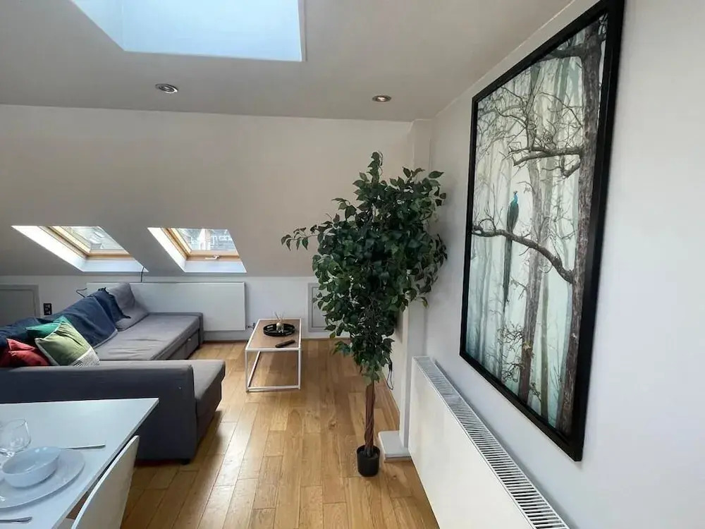 Modern Two Bedroom Apartment in Fulham by Sojo Stay
