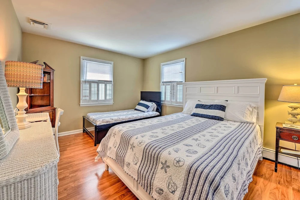 Oceanside Beach House in Pvt Beach Community!