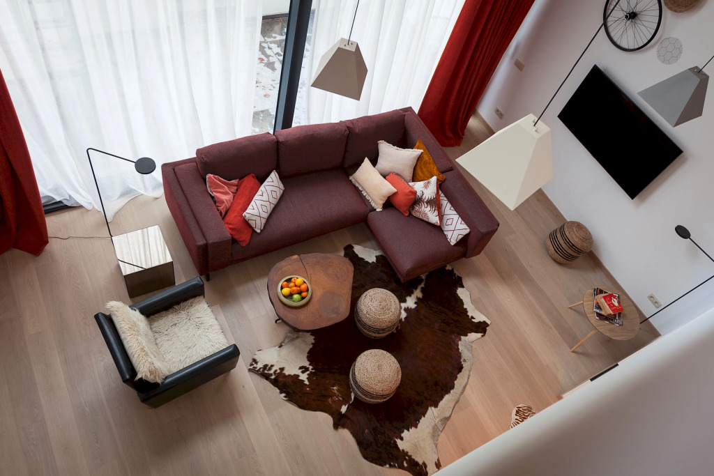 Unit 3 - Modern Smart Home Triplex Private Garden & Parking