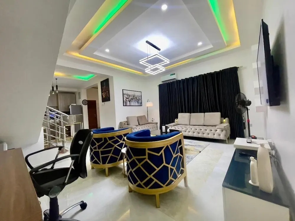 Luxury 3bedroom duplex