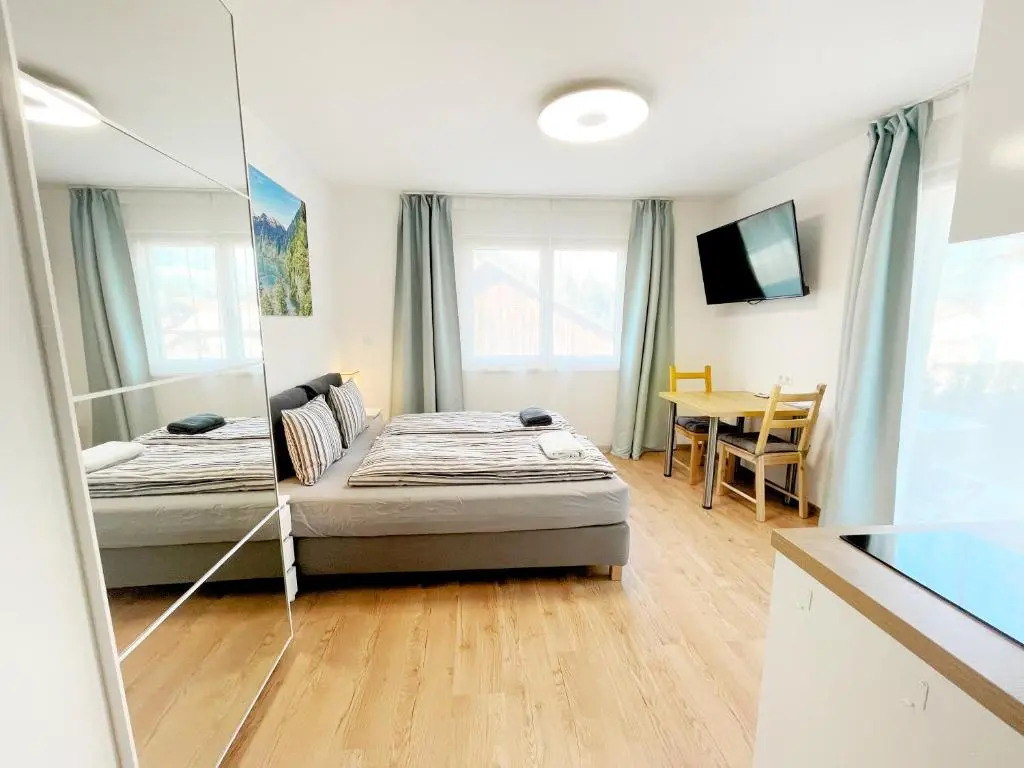 ALPsmart Apartments - Playground, Bike garage, Terrace, Sauna, near Lake