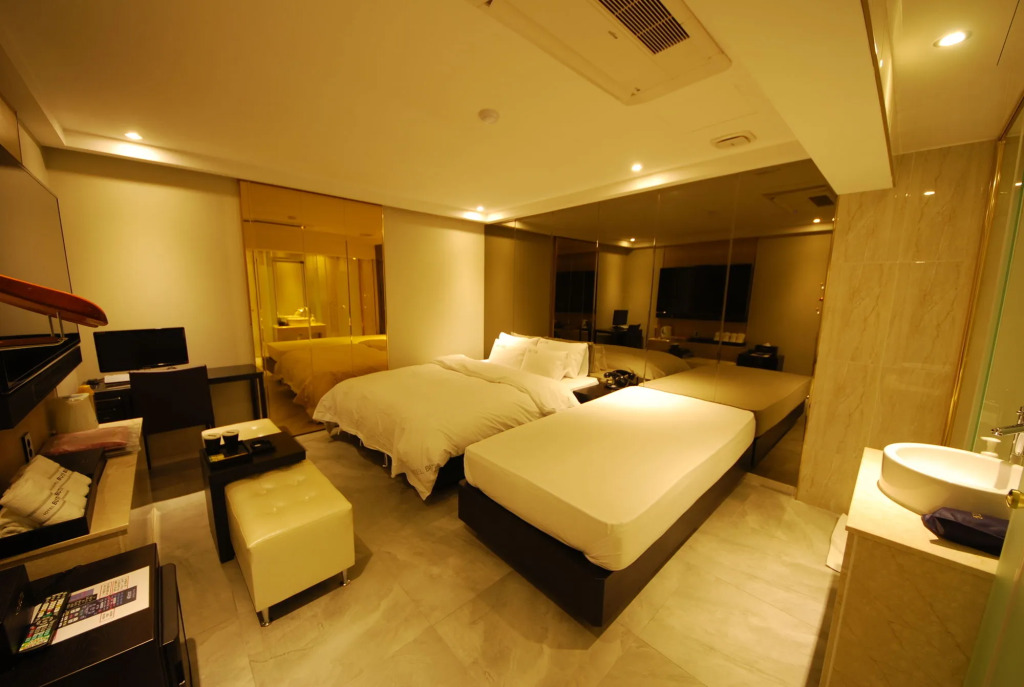 Hotel BUTI &