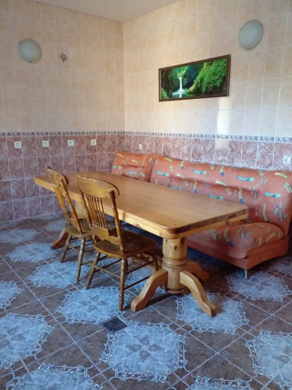 Guest House on Pobedy 7A