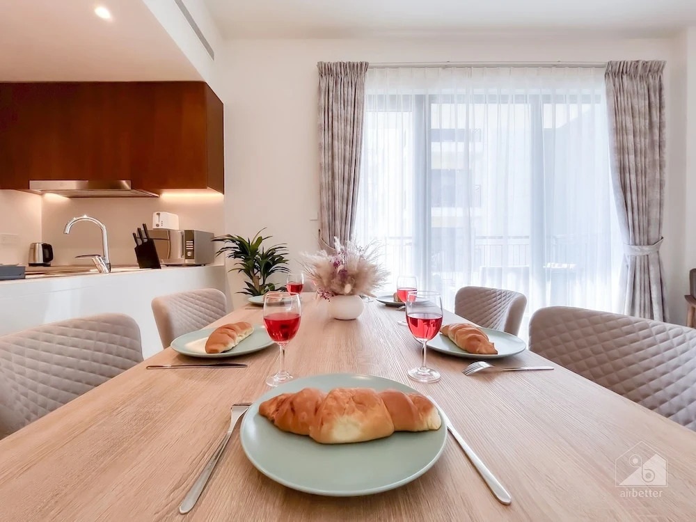 Stunning Beach View Apt. with Balcony Jumeirah La Mer