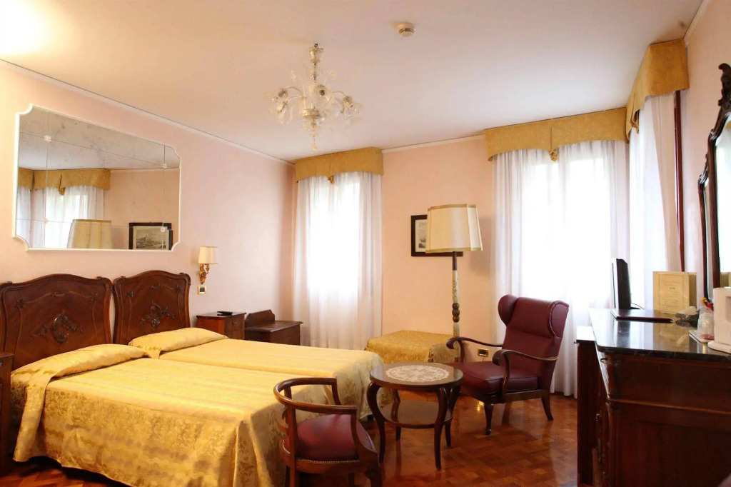 Pensione Accademia - Villa Maravege