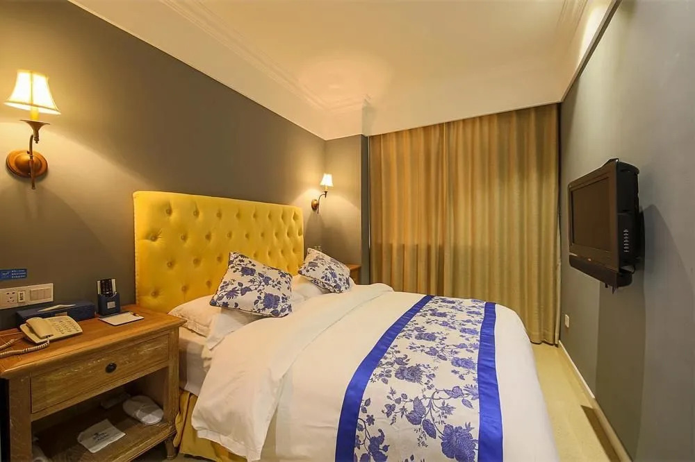 X-Hotel (Hangzhou Wulin Square)