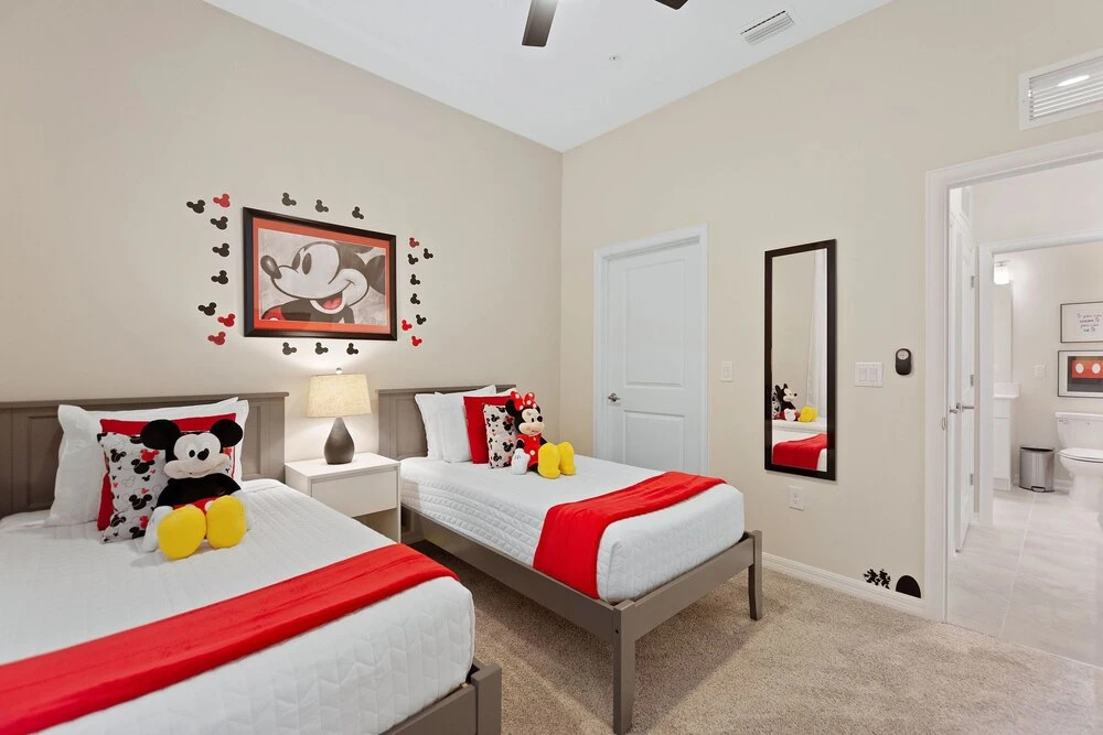 Edgewater Escape at Storey Lake by Shine Villas apts
