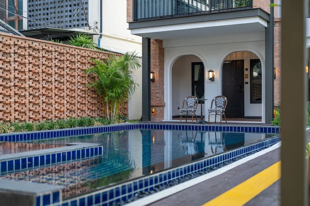 Shamrock Chiangmai Hotel-Adult Only
