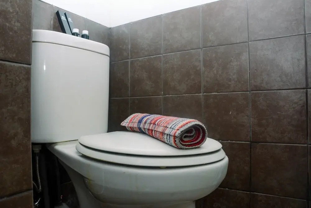 Simply 2BR Green Pramuka City Apartment near Cempaka Putih