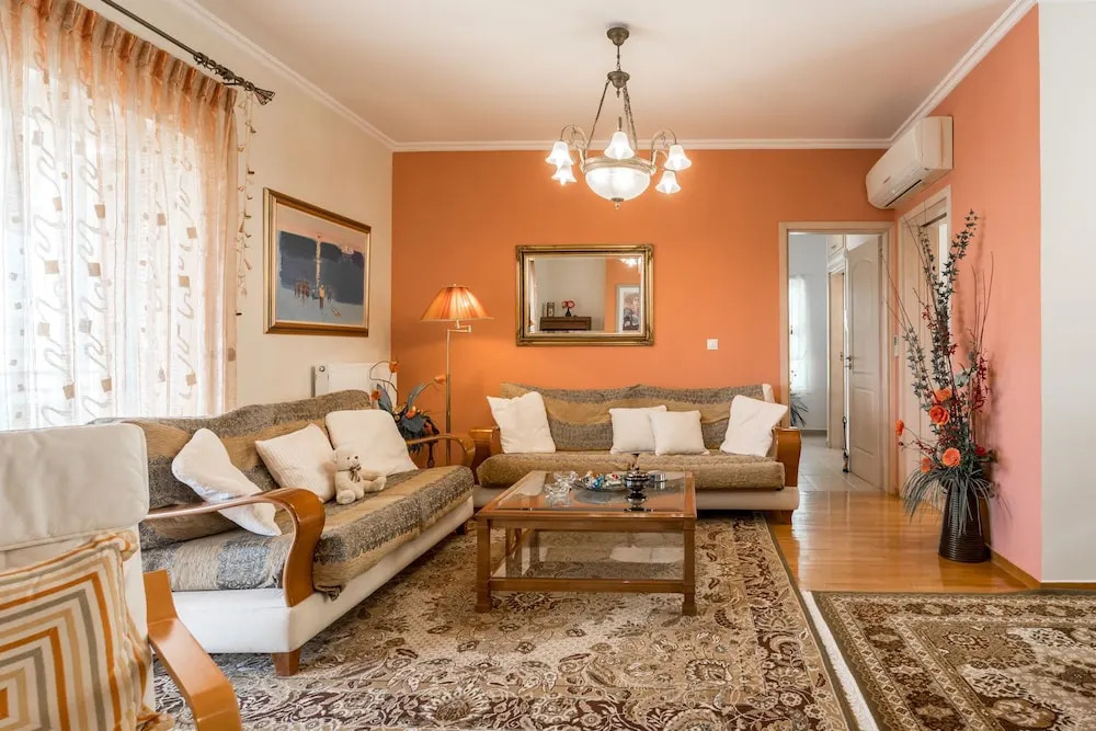 Elegant And Comfortable 4th Floor