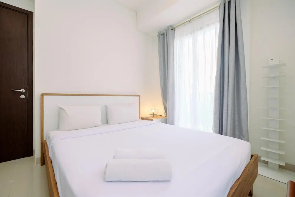 Comfy and Modern Look 2BR at Vasaka Solterra Apartment By Travelio