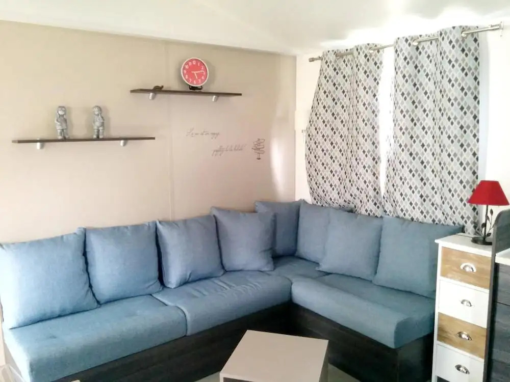 Bungalow with 2 Bedrooms in Saint-Julien-En-Born, with Shared Pool And Furnished Garden - 6 Km From the Beach