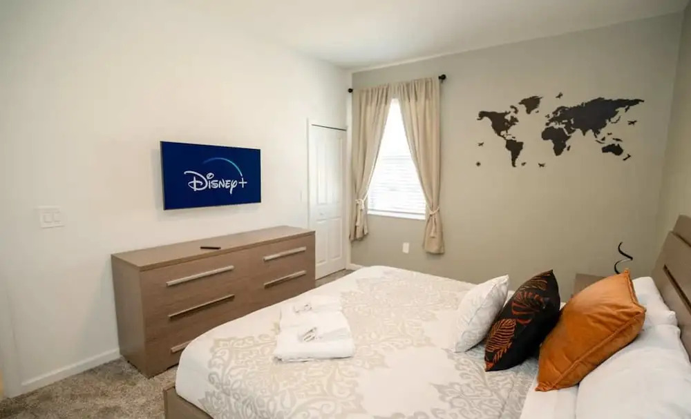 Luxurious Townhouse With Themed Rooms Near Disney