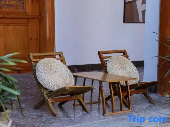 Yuanli Shuxia Homestay (Lijiang Ancient City South Gate Branch)