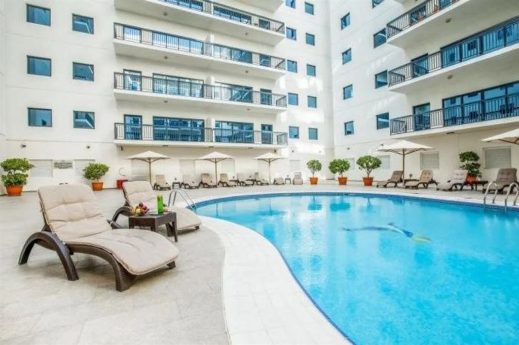 Golden Sands Hotel Apartments
