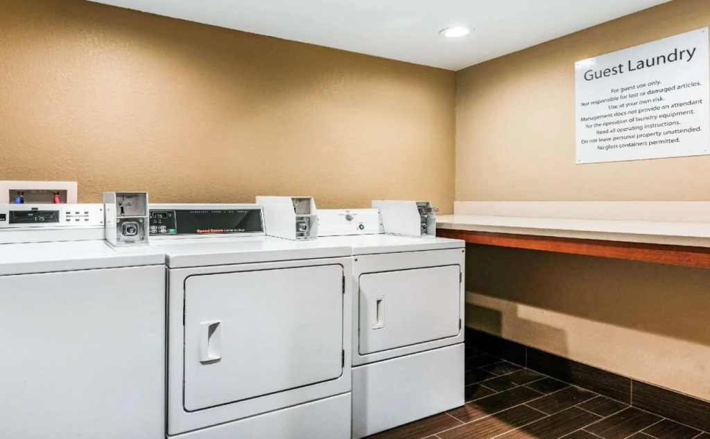 AmericInn Kalamazoo